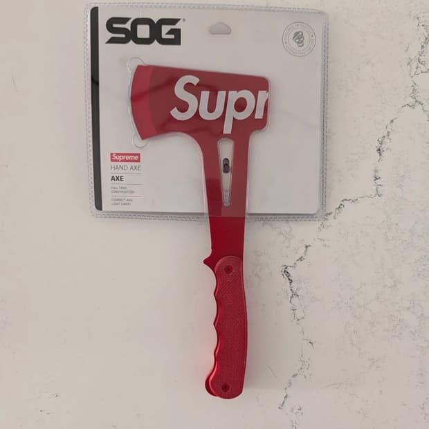 슈프림 sog 도끼