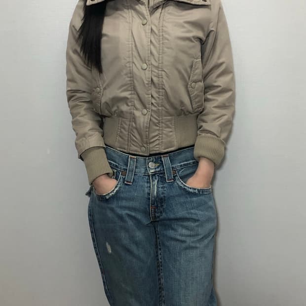 빈티지 베이지 하이넥 점퍼