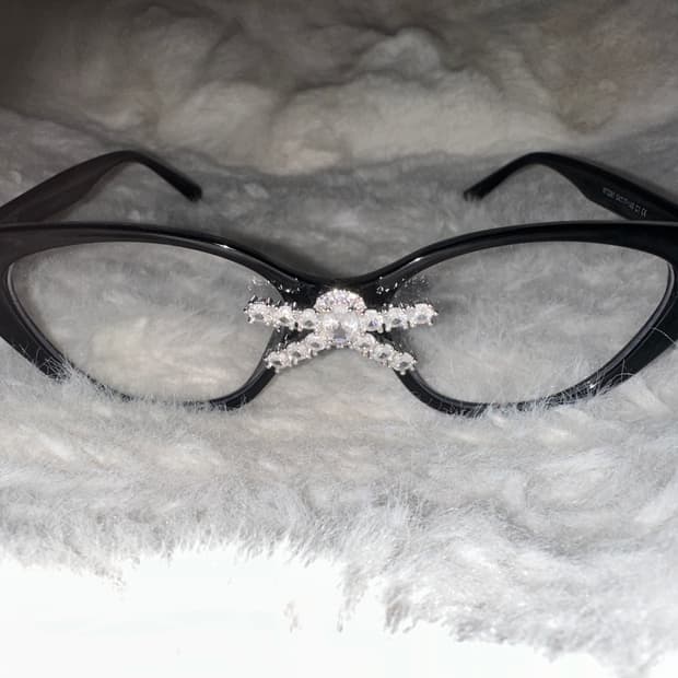 슈슈통x위민 스타일 리본 안경