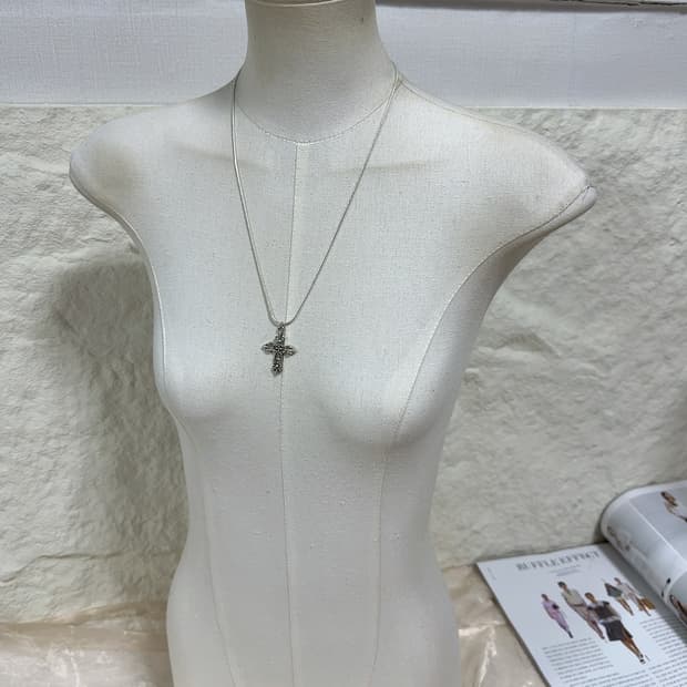 빈티지 스네이크체인 십자가 목걸이