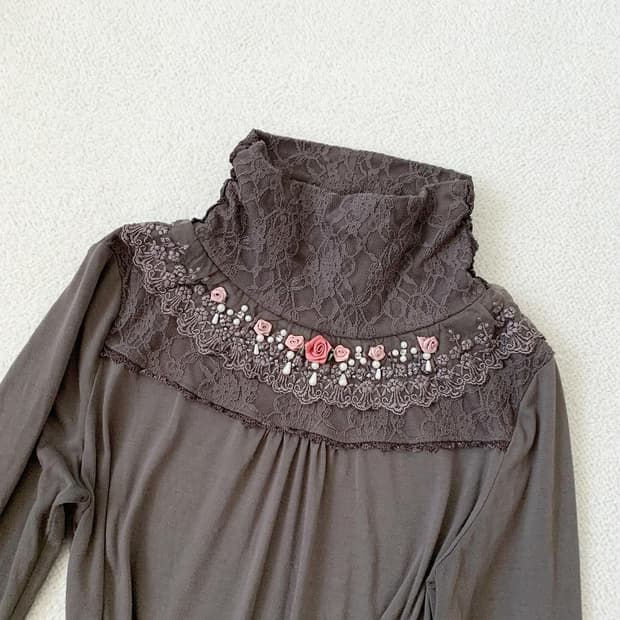 엑시즈팜 뮤트브라운 로즈 진주 롱슬리브