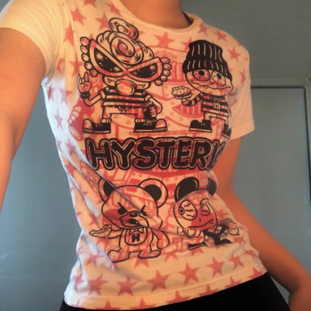 2000‘s HYSTERIC GLAMOUR Star Graphic Tee