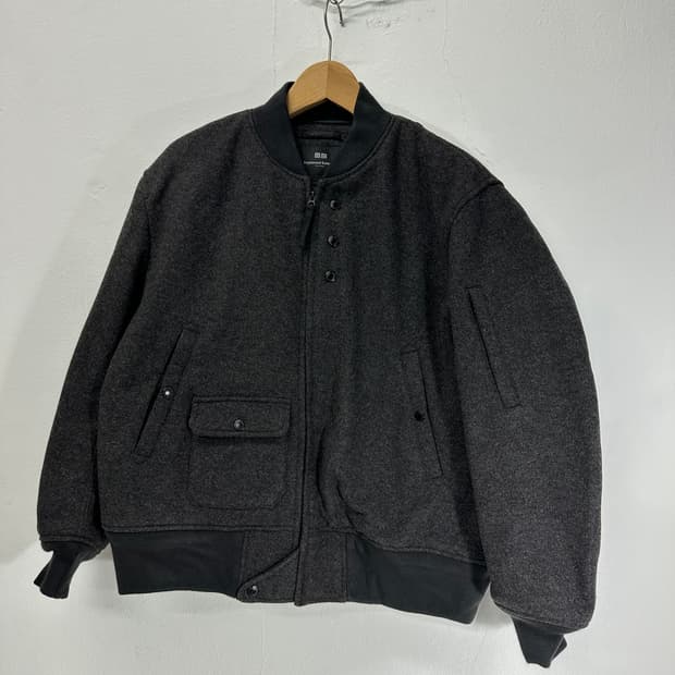 L 유니클로 엔지니어드가먼츠 차콜 블루종 봄버 자켓