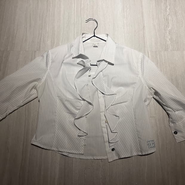 애옹쓰 프릴 셔츠