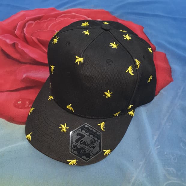 7UNION Bee Eembroidery Cap