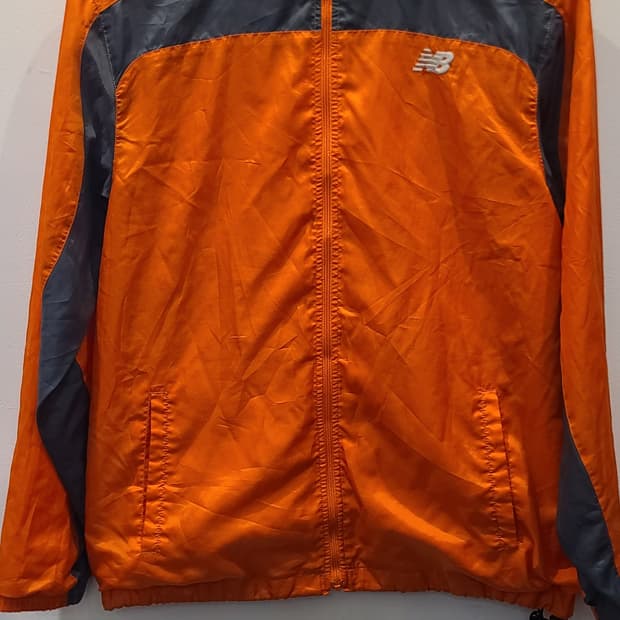 뉴발란스 바람막이 