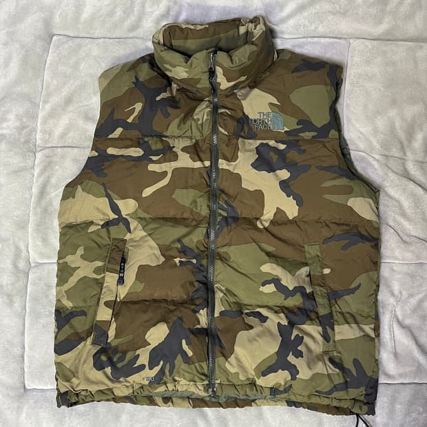 The north face 노스페이스 눕시 700 조끼패딩 카모 xl