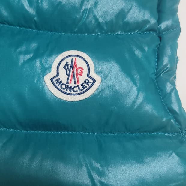 몽클레어 키즈 아니아 패딩후드조끼 8a