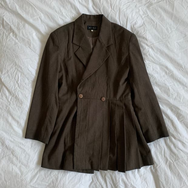 브라운 플리츠 자켓