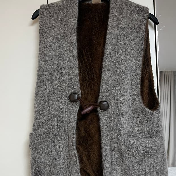 빈티지 토글 버튼 니트 조끼 회색