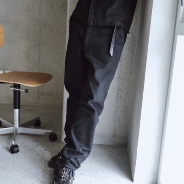 모노프리베 Textured Straight Pants Black[2]