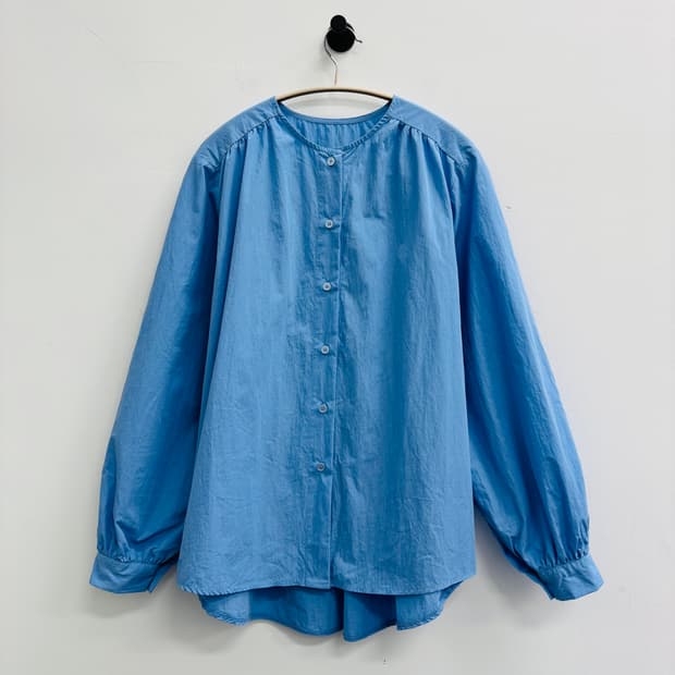 스무드무드 Smoothmood 핀턱 볼륨 셔츠