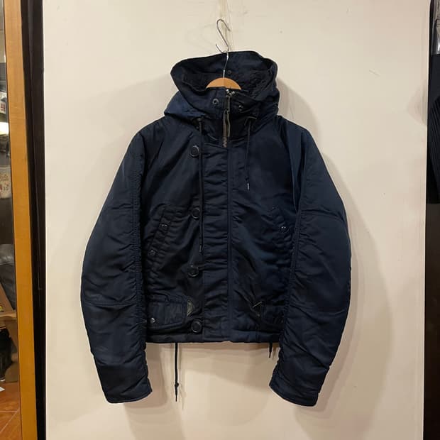 알파인더스트리 리메이크 크롭봄버s