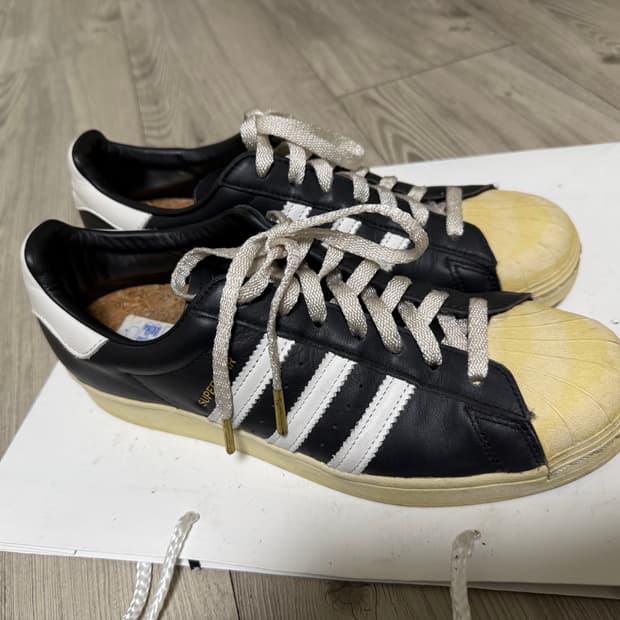 아디다스 슈퍼스타 프리미엄 블랙 화이트 285