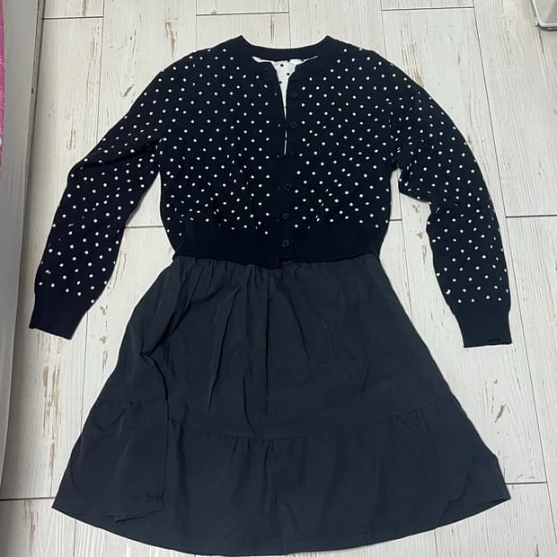 옷 싸게 처분합니다 !