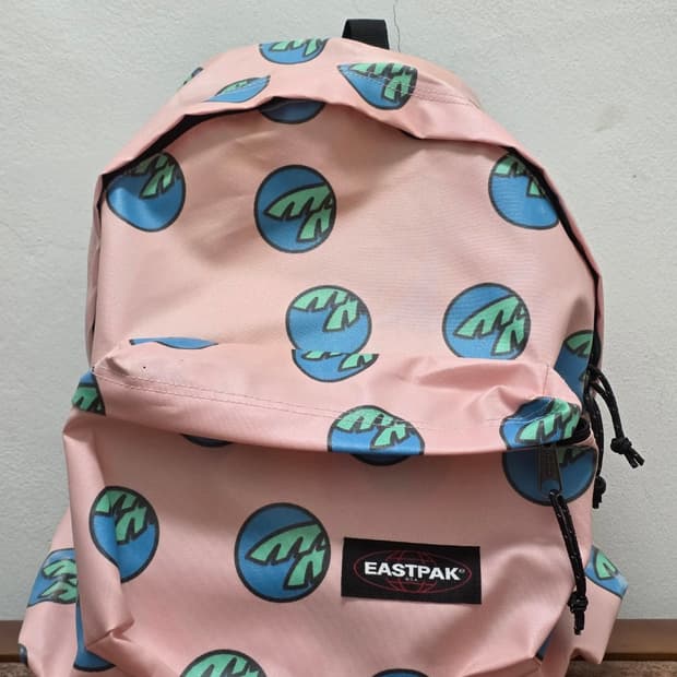 이스트팩 패디드 백팩 24L