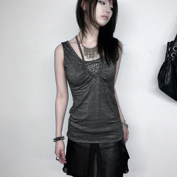 실버 글리터 더블 숄더 슬리브리스