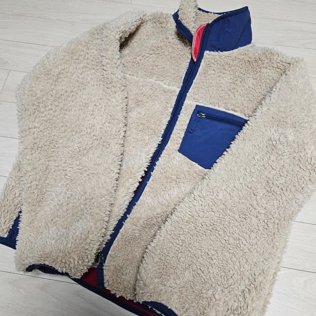 아웃스탠딩 신상 후리스 L사이즈