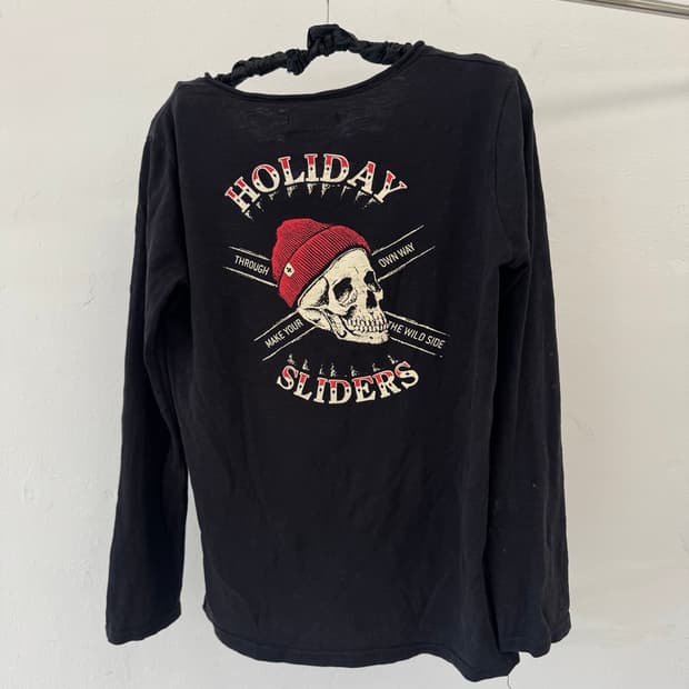 Skull Graphic Long Sleeve