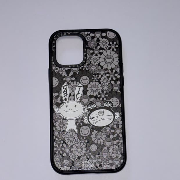 케이스티파이 무라카미 다카시 콜라보 (아이폰 12 pro)