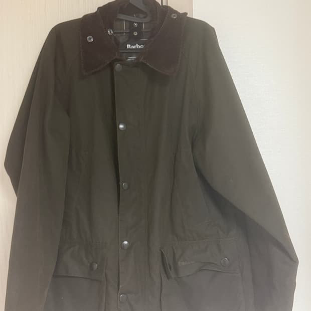 바버 클래식 비데일 자켓 올리브