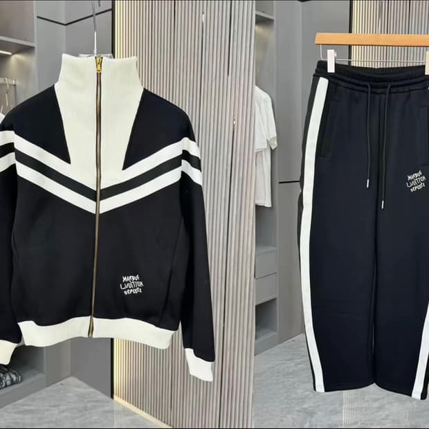 [루이;비통] 새상품 / 트레이닝복 세트 / 상의 66 및 하의 28인치