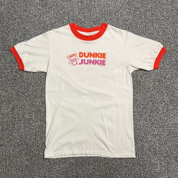 00s “DUNKIE JUNKIE” Parody T-shirt