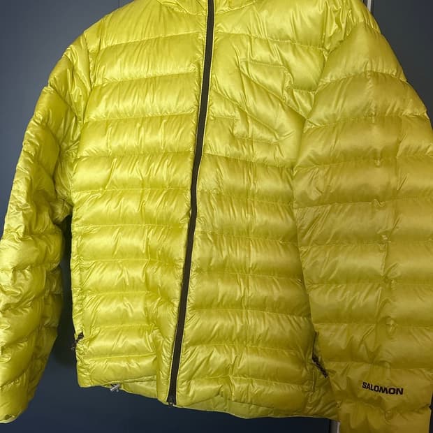 살로몬 경량패딩