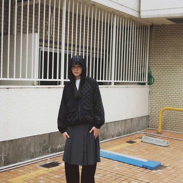 오헤시오 도트 프릴 후드 윈드브레이커