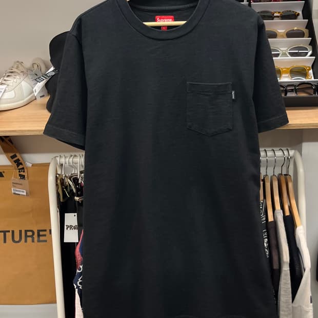[100~105] 슈프림 포켓 반팔티 블랙