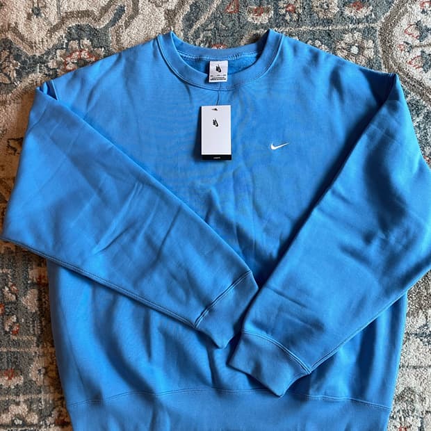 나이키 솔로 스우시  맨투맨 유니버시티 블루 (새제품. XXL)