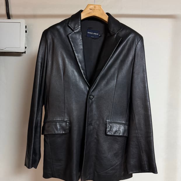 조르지오 아르마니 클라시코 가죽 블레이저