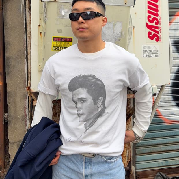 90‘s Elvis Presley portrait single T