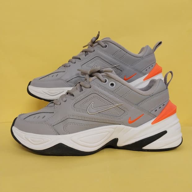 여성 나이키 M2K 테크노 아트모스피어 그레이 팬텀 운동화 (240)