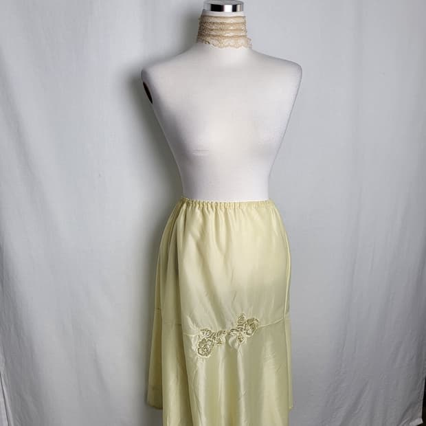 빈티지 바닐라 옐로우 슬립 스커트