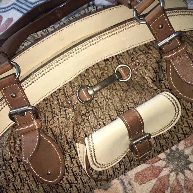 Dior) Oblique Beige Frame Satchel Bag••*