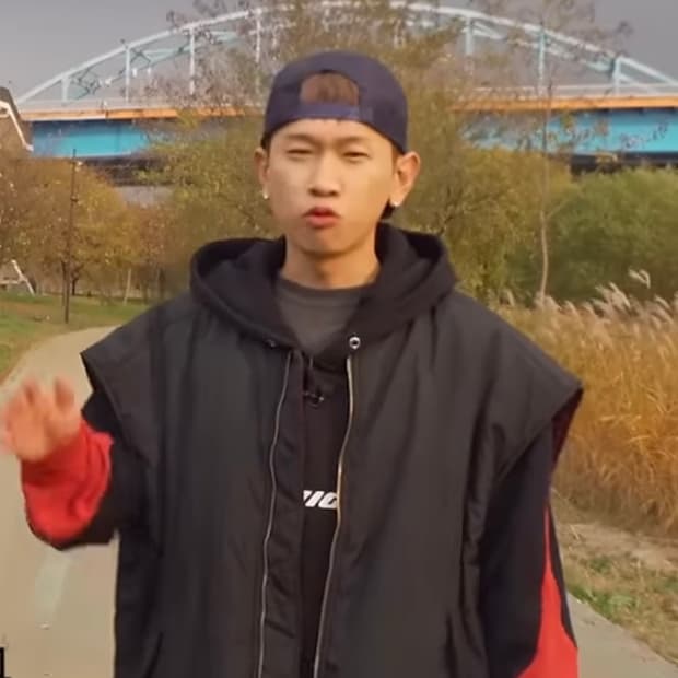 윌리 차바리아 메가 패디드 베스트