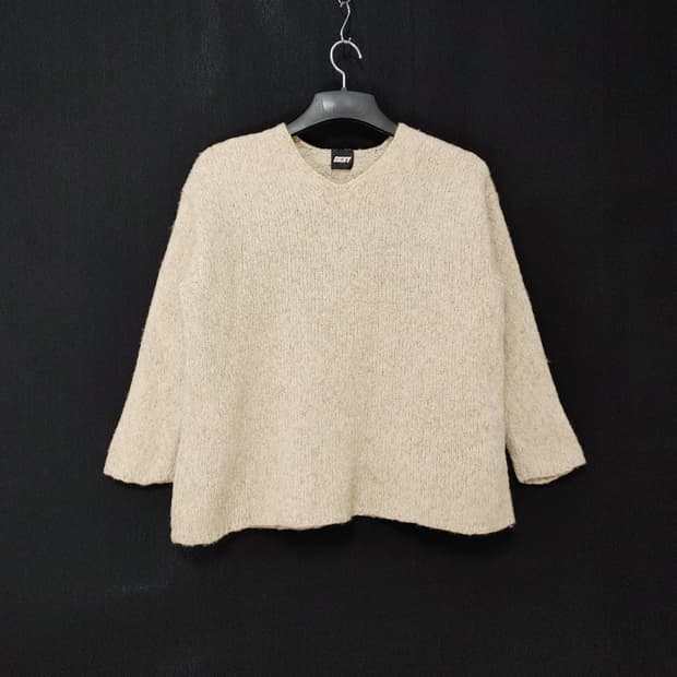 DKNY 디케이엔와이 라운드브이넥 스웨터