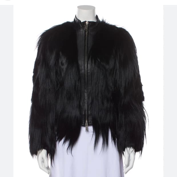 엘리자베스 앤 제임스 블랙 퍼자켓