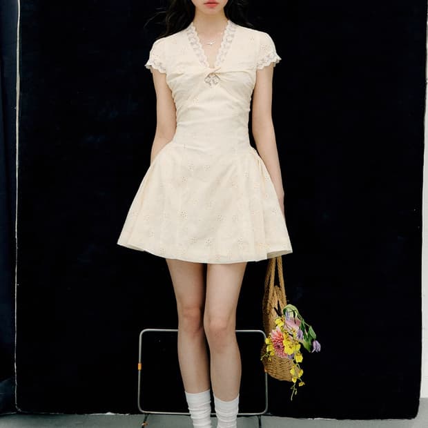 Jasmine Moss Bloom Lace Dress