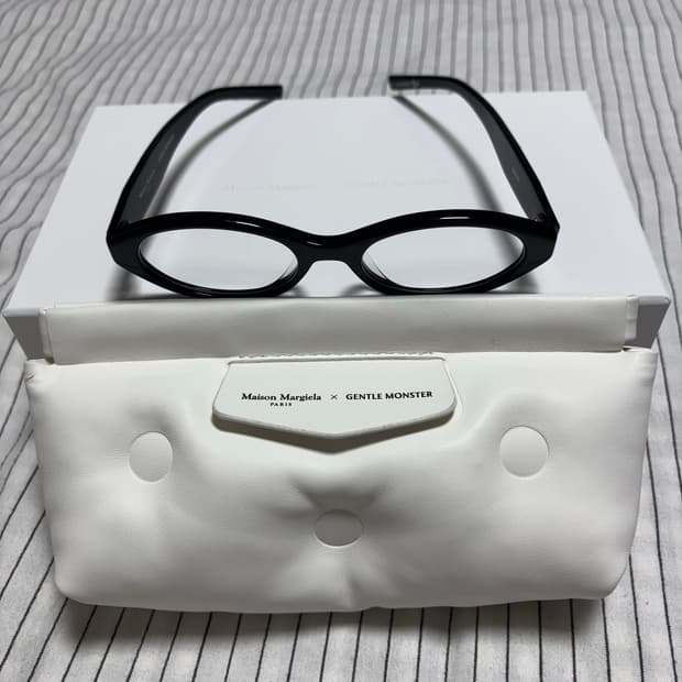 젠틀몬스터 마르지엘라 MM209 블랙 클리어