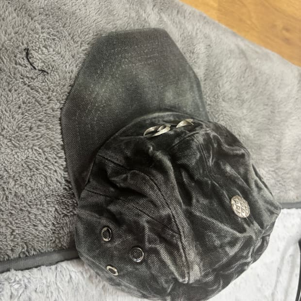 떠그 클럽 / 아미 캡 모자 / free