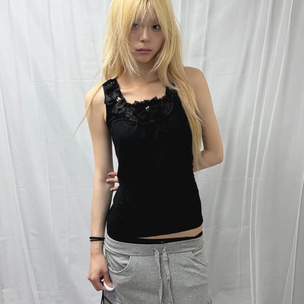 [Axes femme] Neckline Ribbon top
