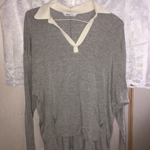 그레이 카라 찰랑 슬리브