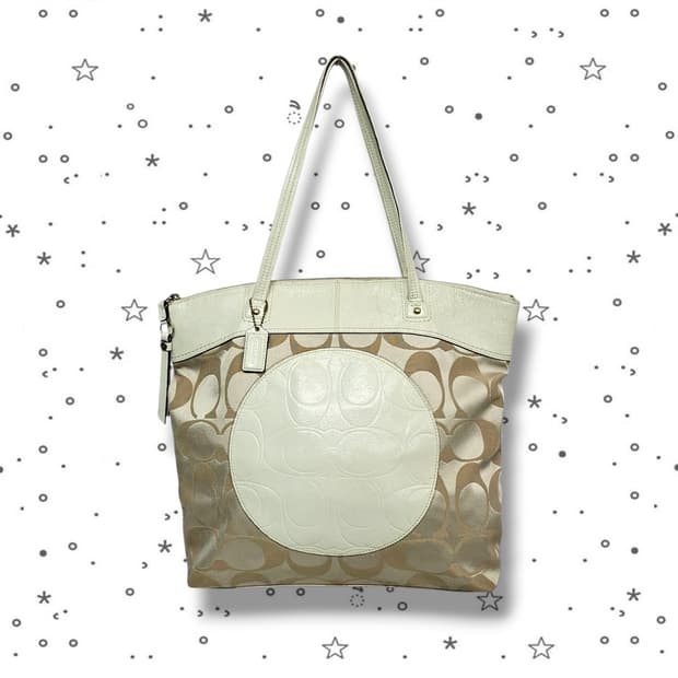 COACH 코치 로라 시그니처 토트백 화이트 골드