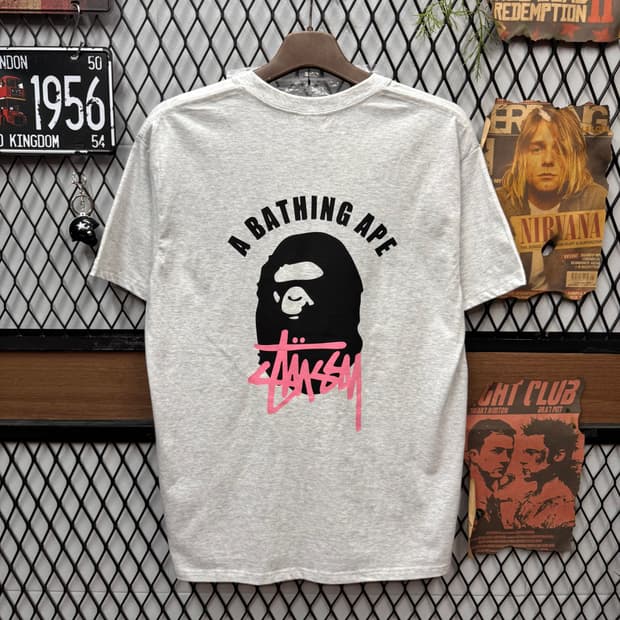 베이프 X 스투시 반팔티 후면 빅로고 포인트 화이트 그레이