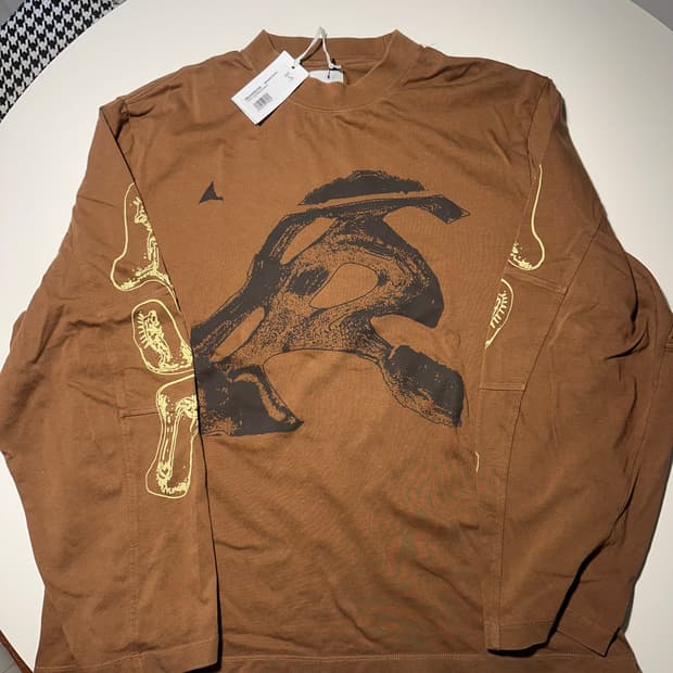 로아 롱슬리브 L사이즈 판매