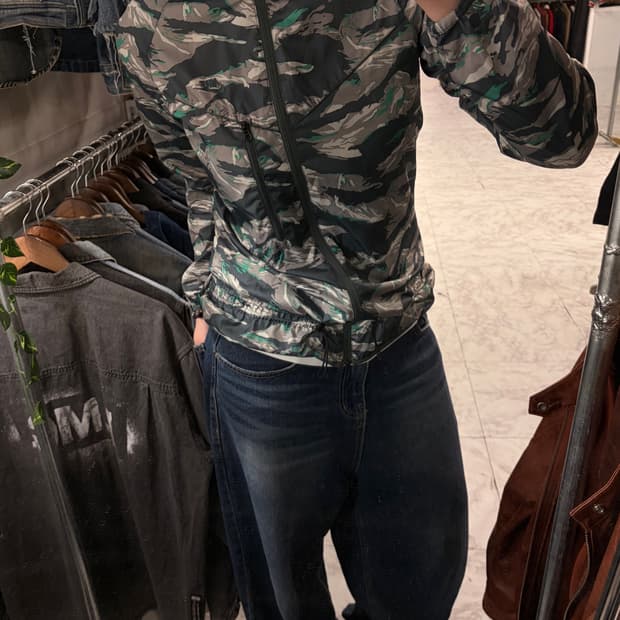 (정품/s)나이키 카모플라쥬 바람막이 a1