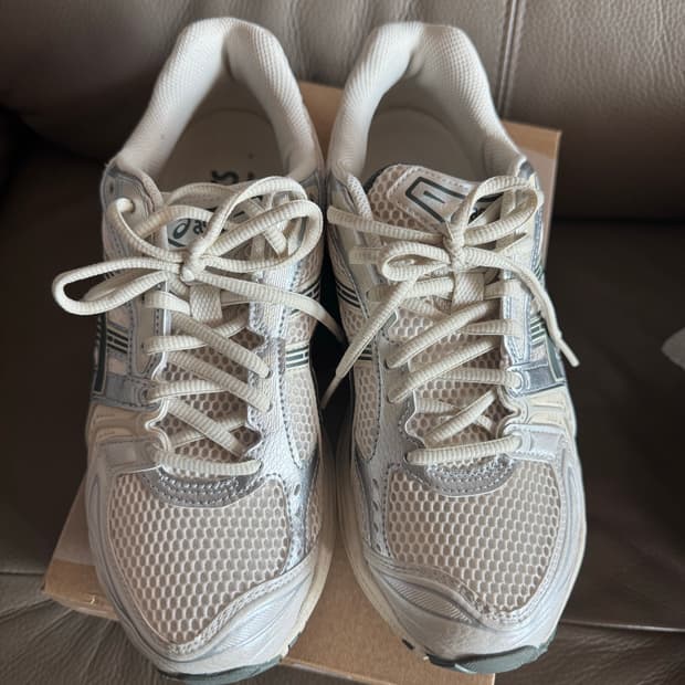 아식스 젤카야노14 버치다크퓨터 252.5사이즈