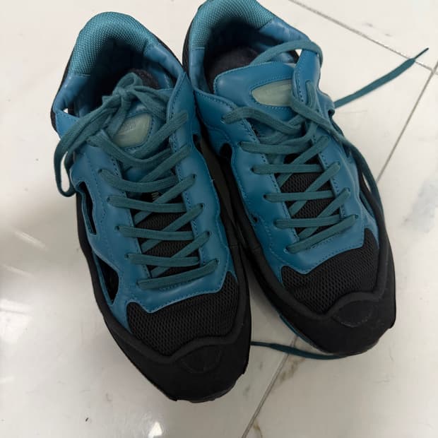 아디다스 라프시몬스  오즈위고 리플리컨트 250